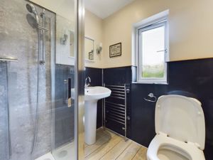 Bathroom - click for photo gallery